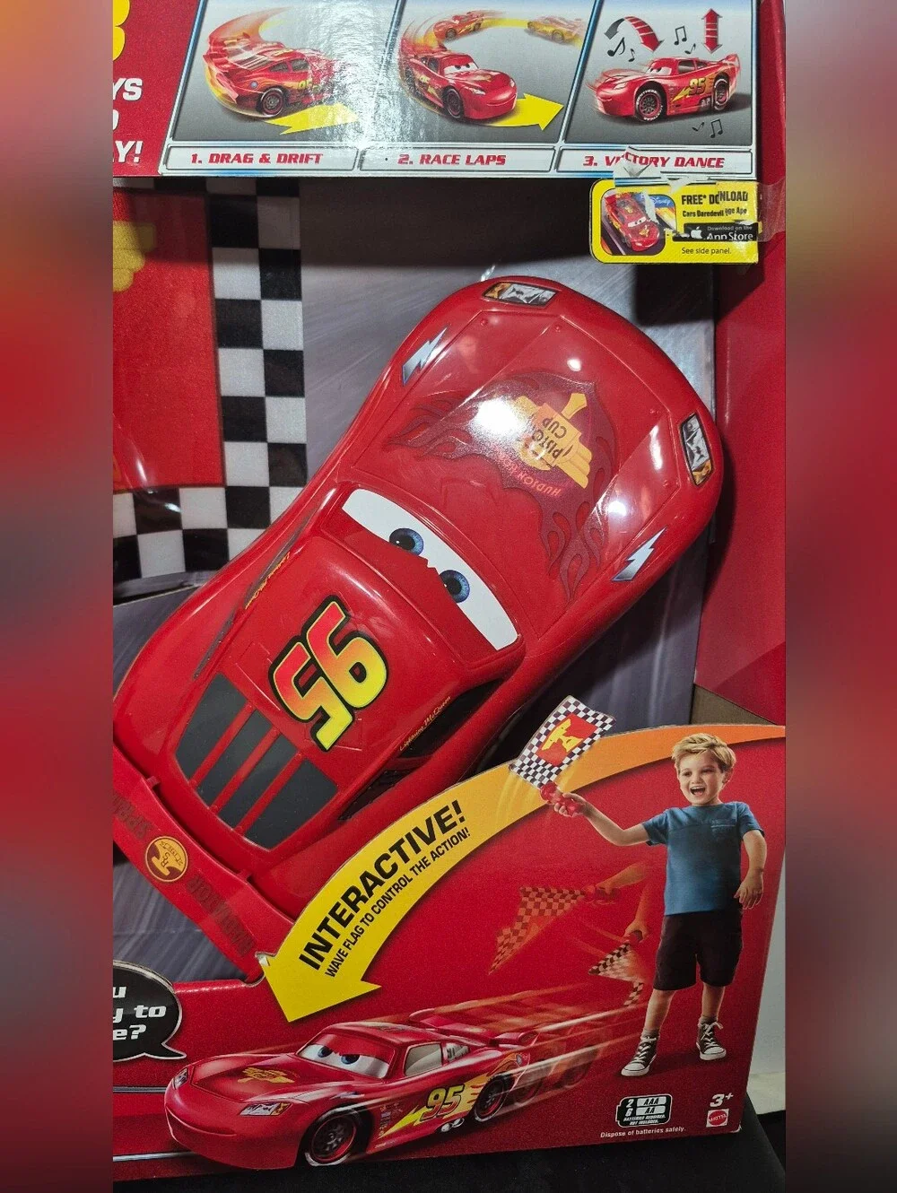 Mattel 2016 Cars Flag Finish Flash Lightning Mc Queen BRAND NEW
